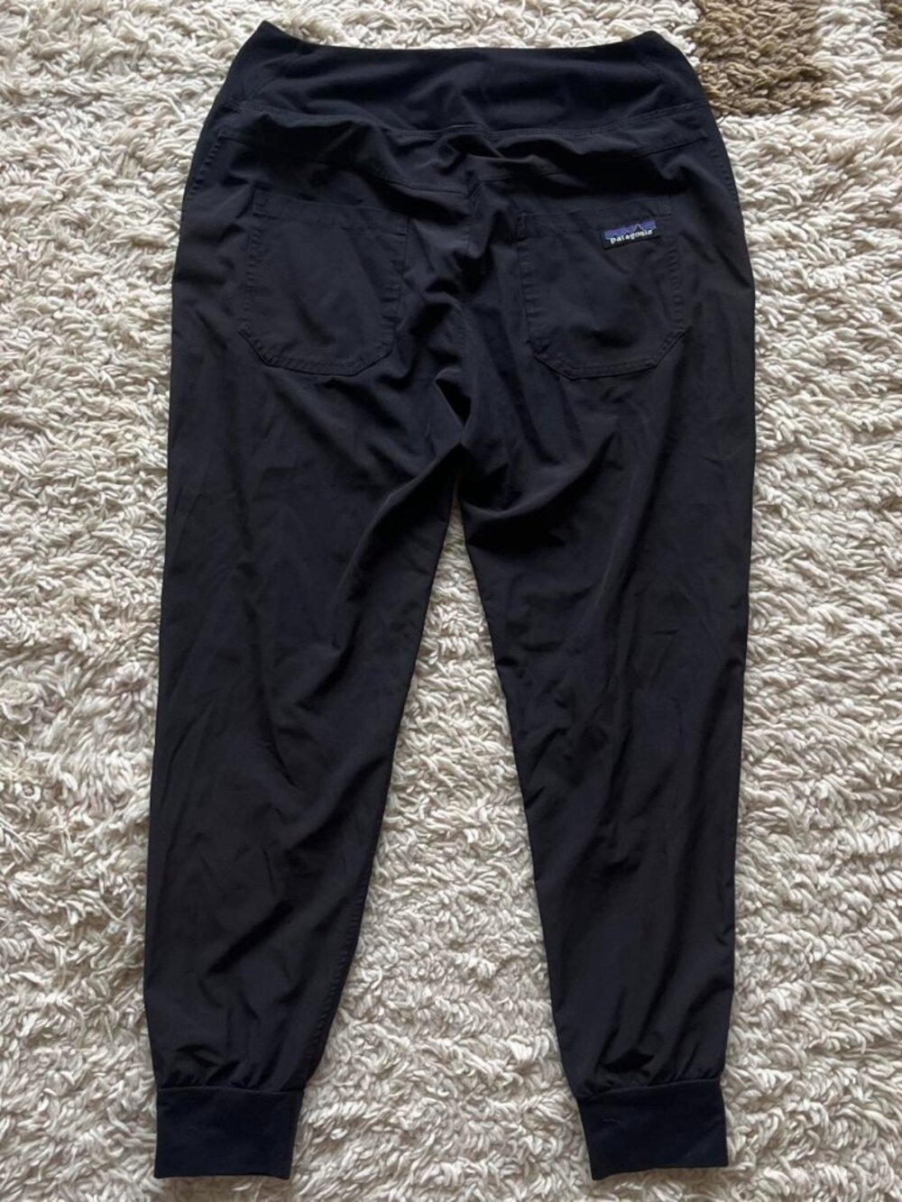 Patagonia Women's Black Joggers-tracksuits